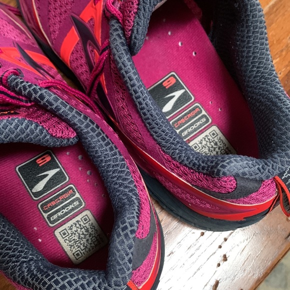 Brooks Cascadia 9 Trail Running Shoes Raspberry Pink and Purple Size 9.5 - Picture 11 of 11